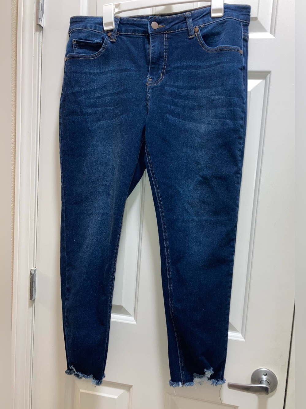 Toxica Womens Jeans Frayed with Stretch Size 16